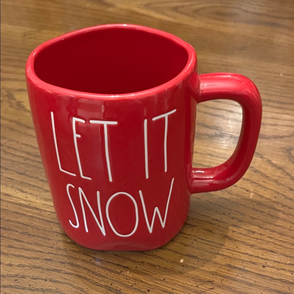 Red Ceramic Mug - Let It Snow - Picture 1 of 8